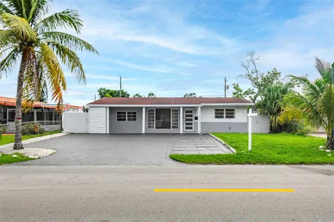 2231 N 58th Ave, Hollywood FL 33021