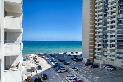 3140 S Ocean Dr # 501, Hallandale Beach FL 33009