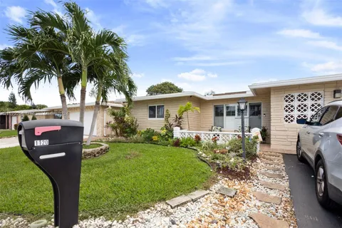 1120 NW 48th Pl, Deerfield Beach FL 33064