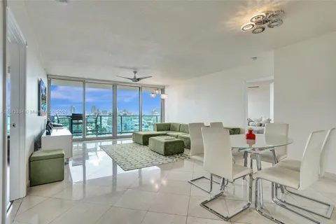 1455 Ocean Dr # 1203, Miami Beach FL 33139