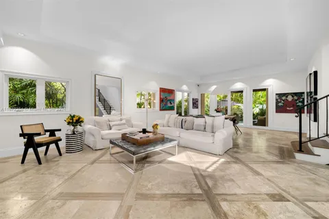 10 Coconut Lane, Key Biscayne FL 33149