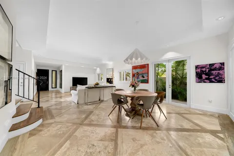 10 Coconut Lane, Key Biscayne FL 33149