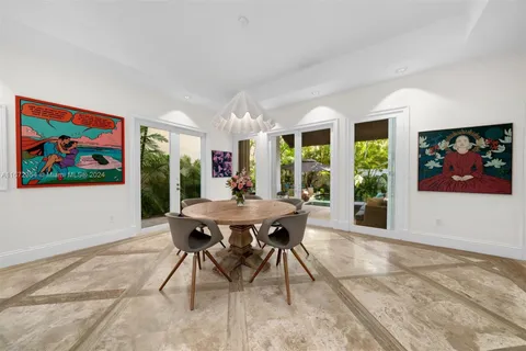 10 Coconut Lane, Key Biscayne FL 33149
