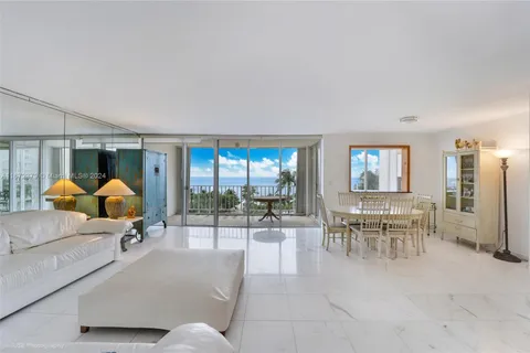 881 Ocean Dr # 5D, Key Biscayne FL 33149