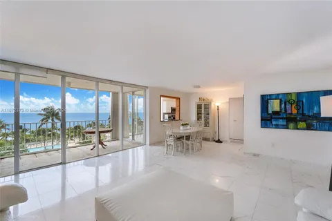 881 Ocean Dr # 5D, Key Biscayne FL 33149