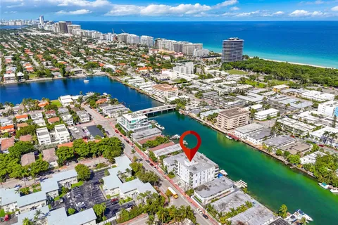 8305 Crespi Blvd # 3C, Miami Beach FL 33141