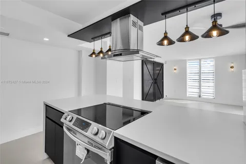 8305 Crespi Blvd # 3C, Miami Beach FL 33141