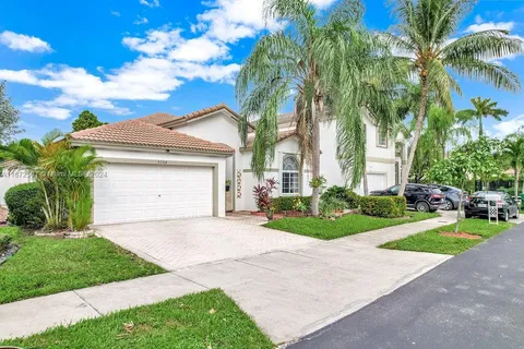 5354 NW 111th Ct, Doral FL 33178