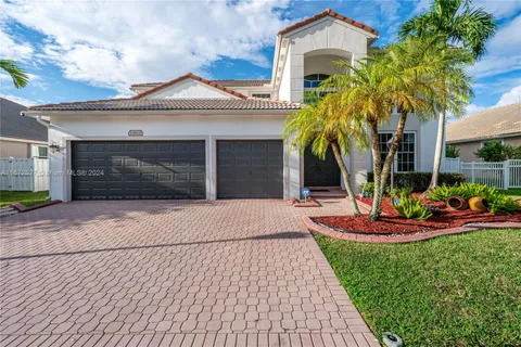 13823 NW 15th St, Pembroke Pines FL 33028