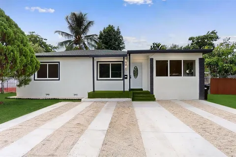 870 NE 157th Ter, North Miami Beach FL 33162