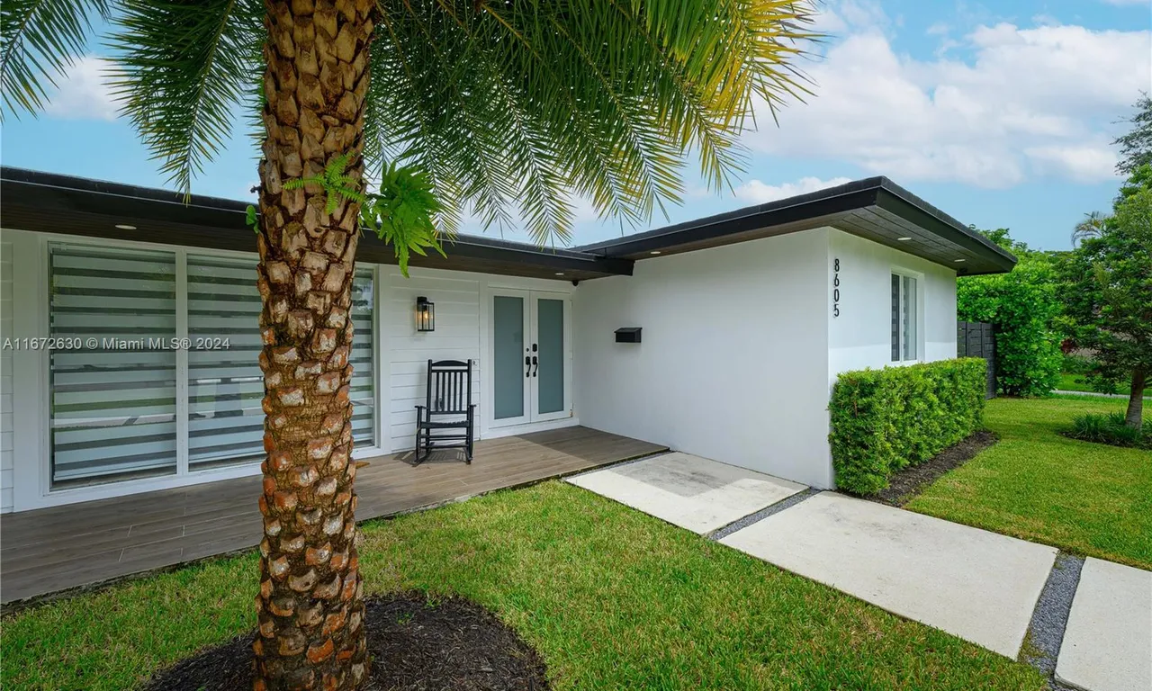 8605 SW 162nd Street, Palmetto Bay FL 33157