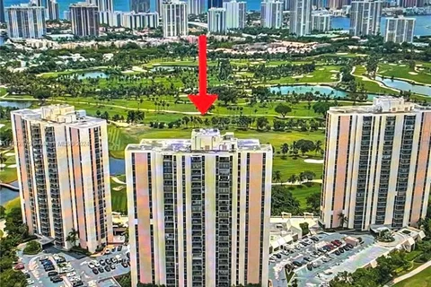 20301 W Country Club Dr # 825, Aventura FL 33180