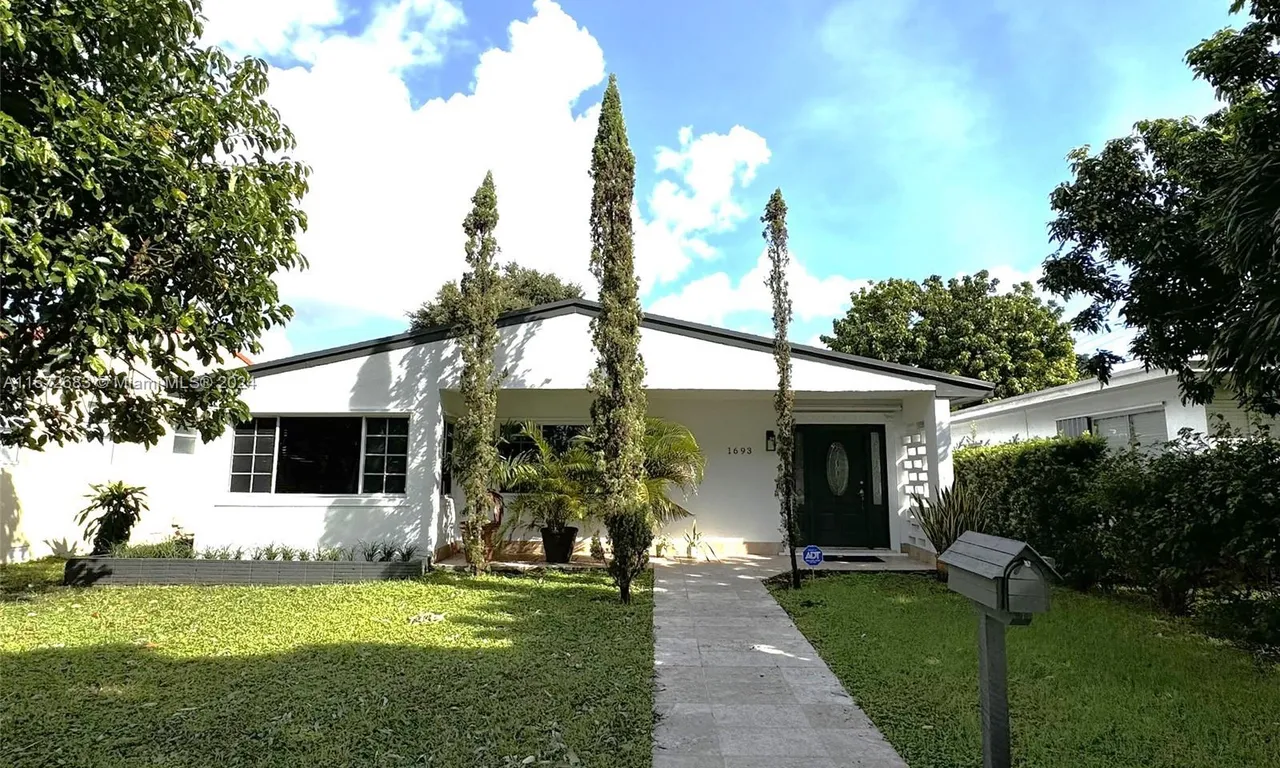 1693 NE 171st St, North Miami Beach FL 33162