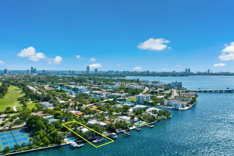 2440 N Shore Ter, Miami Beach FL 33141