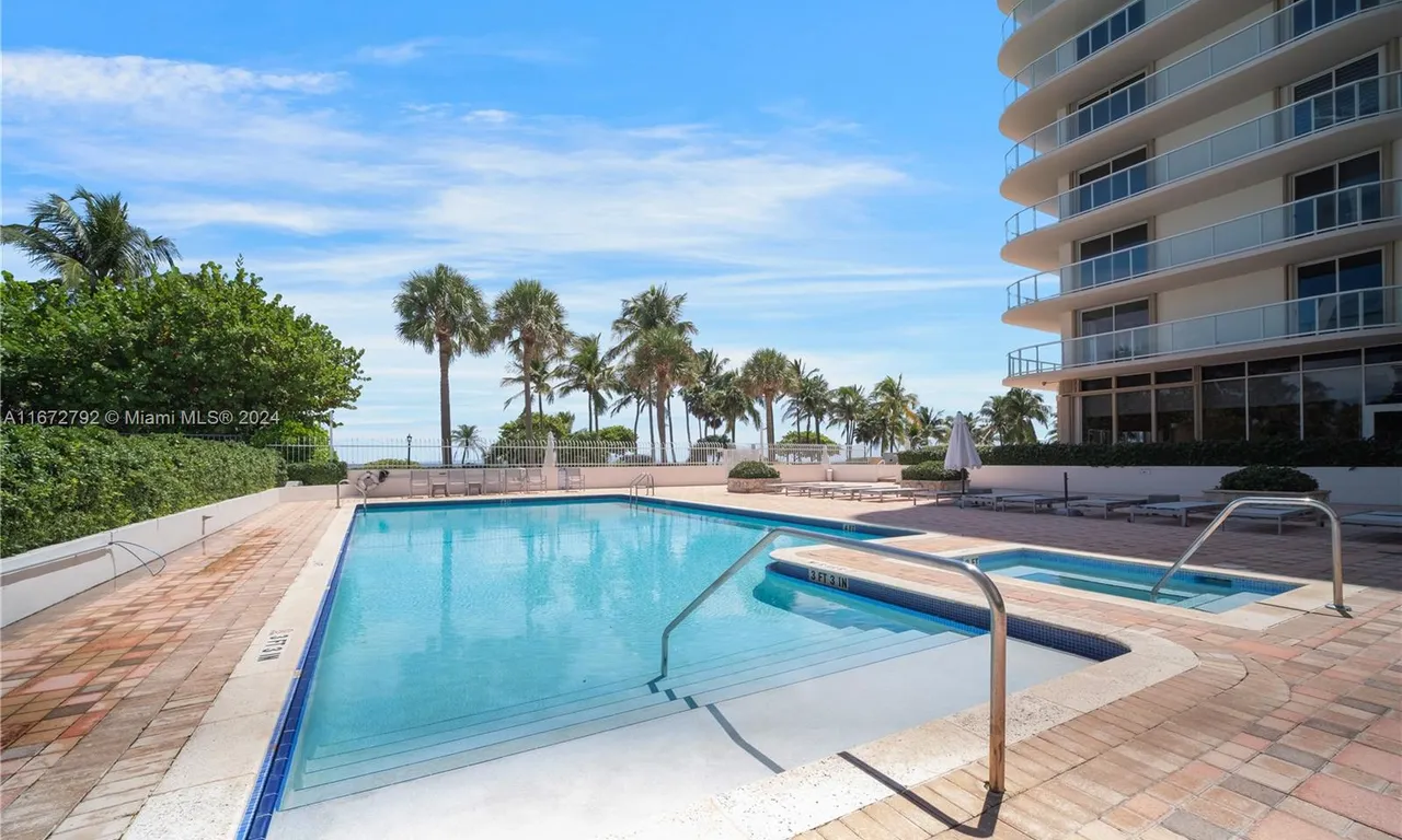 8855 Collins Ave # 2D, Surfside FL 33154