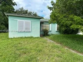 355 NE 111th St, Miami FL 33161