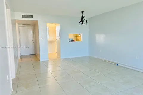 2930 Point East Dr # E512, Aventura FL 33160