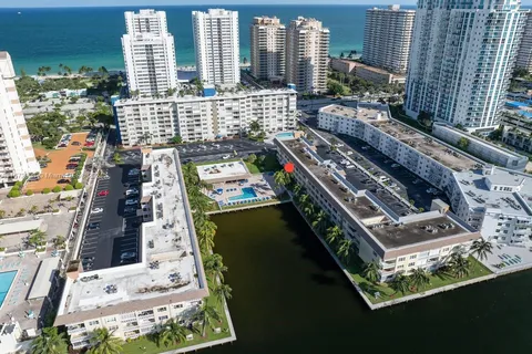 1891 S Ocean Dr # 202, Hallandale Beach FL 33009