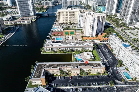 1891 S Ocean Dr # 202, Hallandale Beach FL 33009