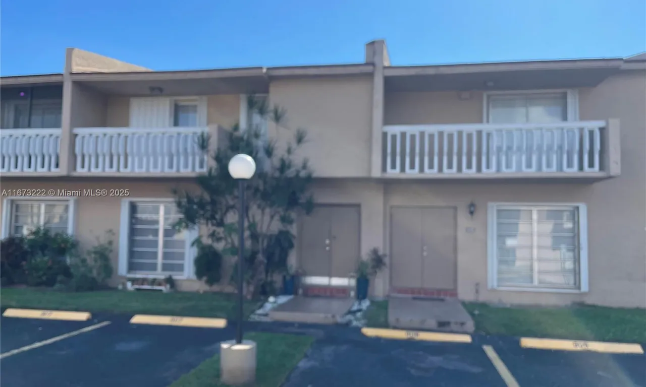 17190 SW 94th Ave # 908, Palmetto Bay FL 33157
