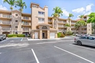 5842 Crystal Shores Dr # 208, Boynton Beach FL 33437