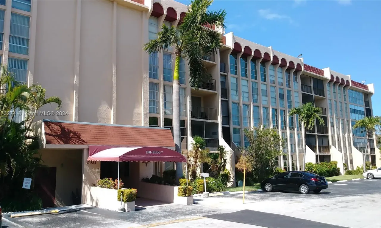 2101 Atlantic Shores Blvd # 415, Hallandale Beach FL 33009