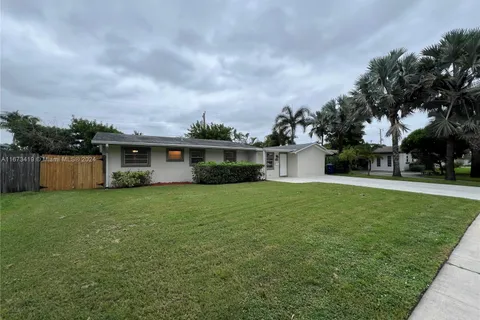 5013 SW 90th Ter, Cooper City FL 33328