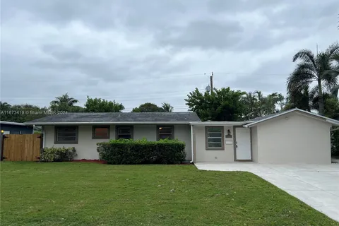 5013 SW 90th Ter, Cooper City FL 33328