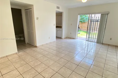 46 SW 14th Ter # 46, Homestead FL 33030