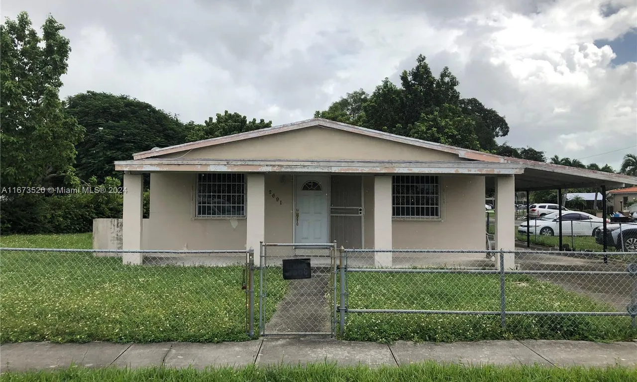 2691 SW 76th Ave, Miami FL 33155