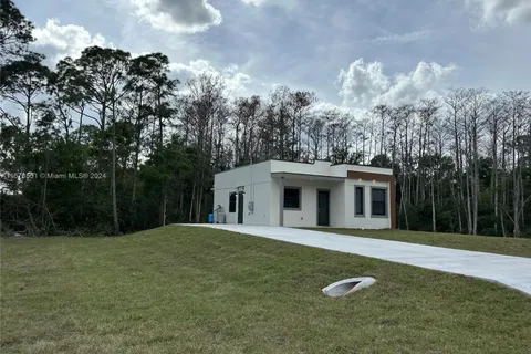 133 Nacelle Ave, Other City - In The State Of Florida FL 33974