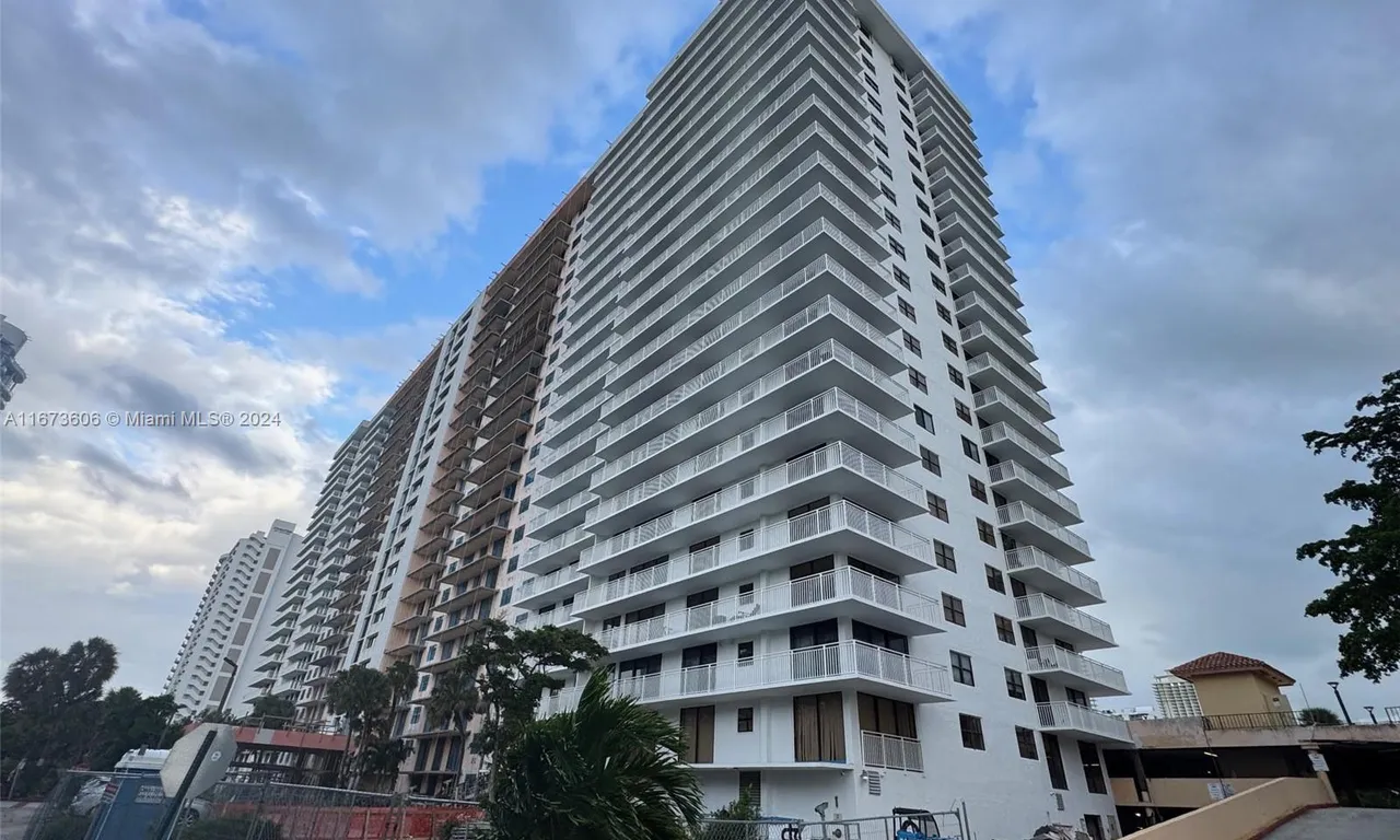 210 174th St # 1816, Sunny Isles Beach FL 33160