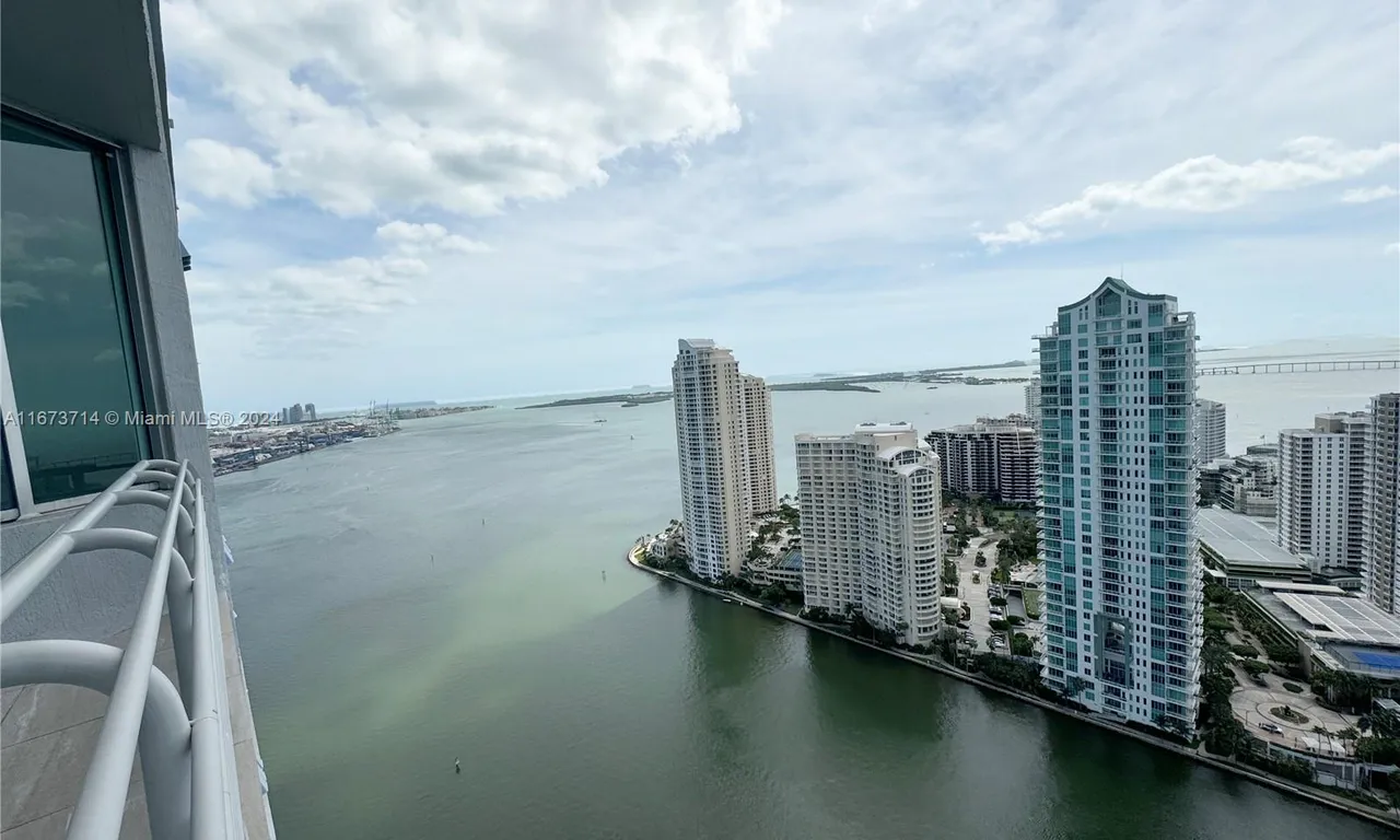 325 S Biscayne Blvd # 19, Miami FL 33131