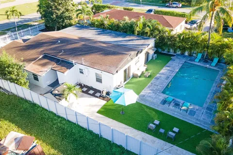 17650 NE 19th Ave, North Miami Beach FL 33162