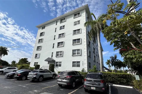 1881 Middle River Dr # 602, Fort Lauderdale FL 33305