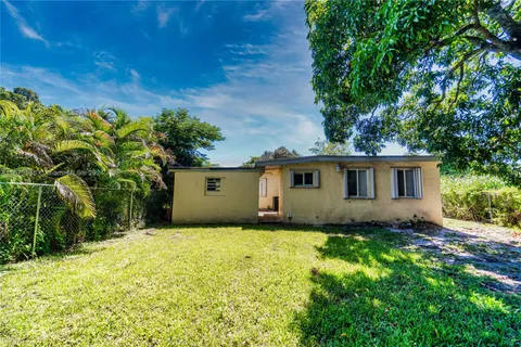 10235 SW 177th St, Miami FL 33157