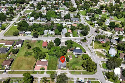 10235 SW 177th St, Miami FL 33157