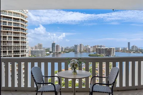 3000 Island Blvd # 2404, Aventura FL 33160