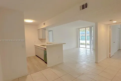 4045 W Mcnab Rd # 106G, Pompano Beach FL 33069