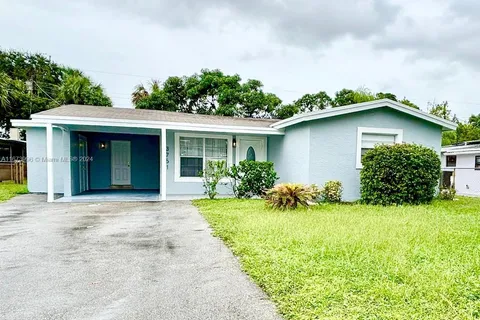 3751 NW 8th St, Lauderhill FL 33311