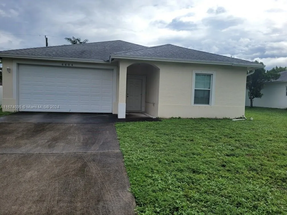 6604 Westview Dr, Lake Worth FL 33462