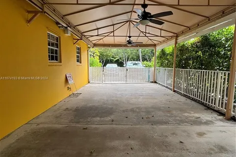 250 Fernwood Rd, Key Biscayne FL 33149