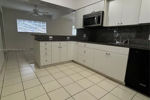 250 Fernwood Rd, Key Biscayne FL 33149