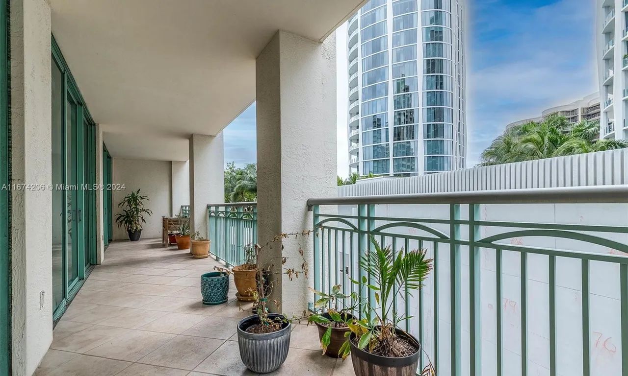 3400 SW 27th Ave # 405, Coconut Grove FL 33133