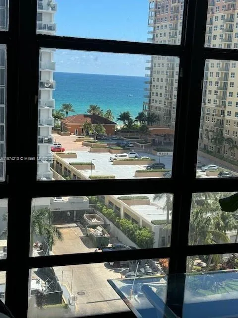 2049 S Ocean Dr # 1010, Hallandale Beach FL 33009