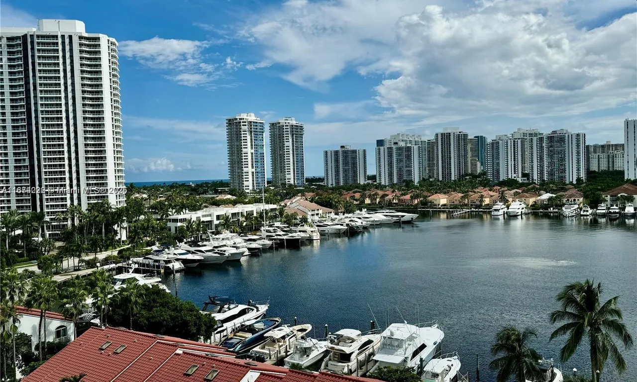 3610 Yacht Club Dr # 906, Aventura FL 33180