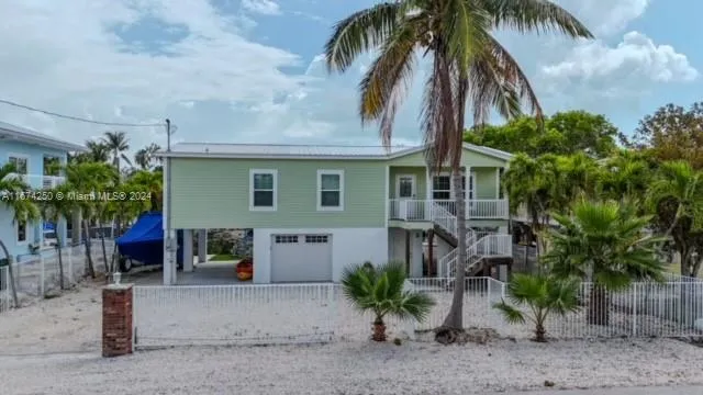 121 Venetian Dr, Islamorada FL 33036