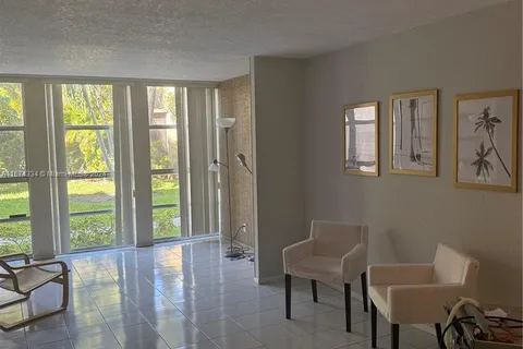 2101 Atlantic shore bay # 117, Hallandale Beach FL 33009