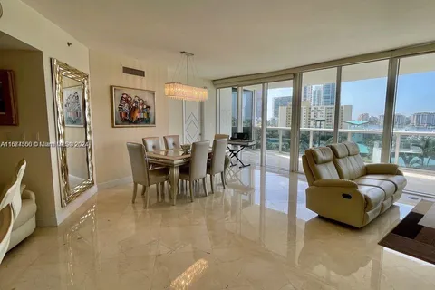 400 Alton Rd # 808, Miami Beach FL 33139