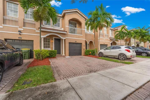 1409 SE 26th Ave, Homestead FL 33035